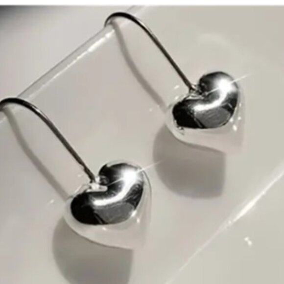 d'Vine Products Jewelry - 925 Sterling Silver - Heart-Shaped Polished Dangle Earrings